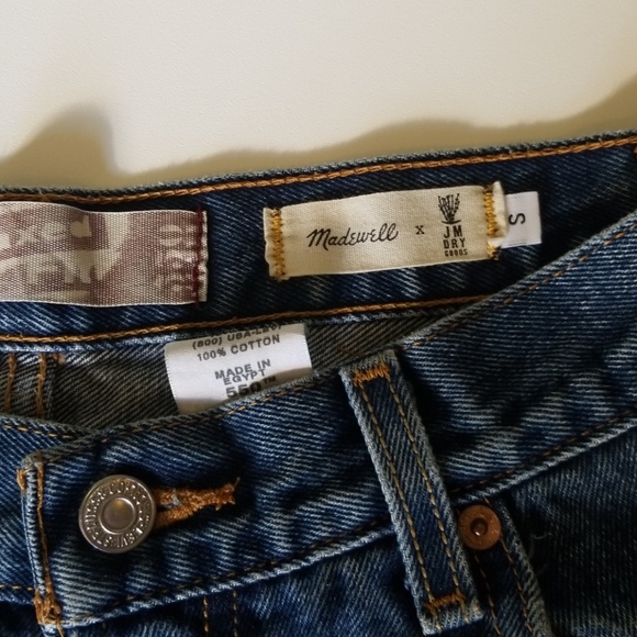 Levi's short size 28 - Picture 2 of 3